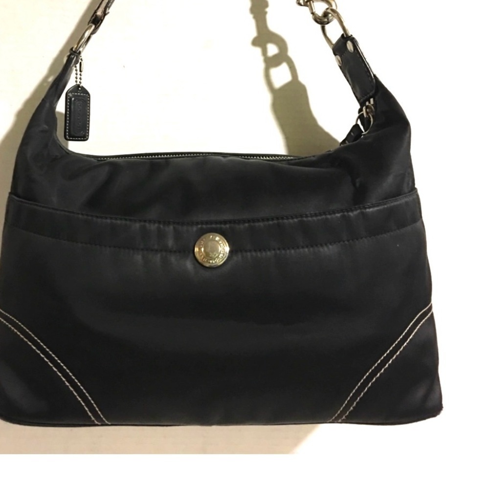 Coach vintage black nylon shoulder handbag - Picture 2 of 13